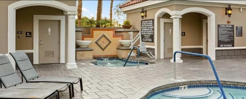 Hot Tub, Swimming pool