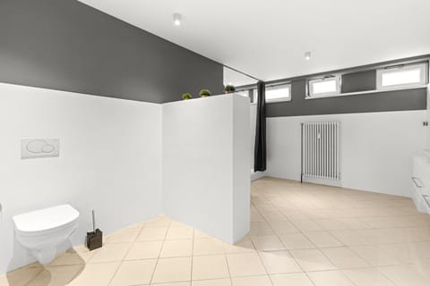 280 qm Billard Tischtennis Tischkicker Apartment in Hamburg