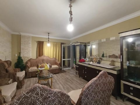 TV and multimedia, Kitchen or kitchenette, Living room