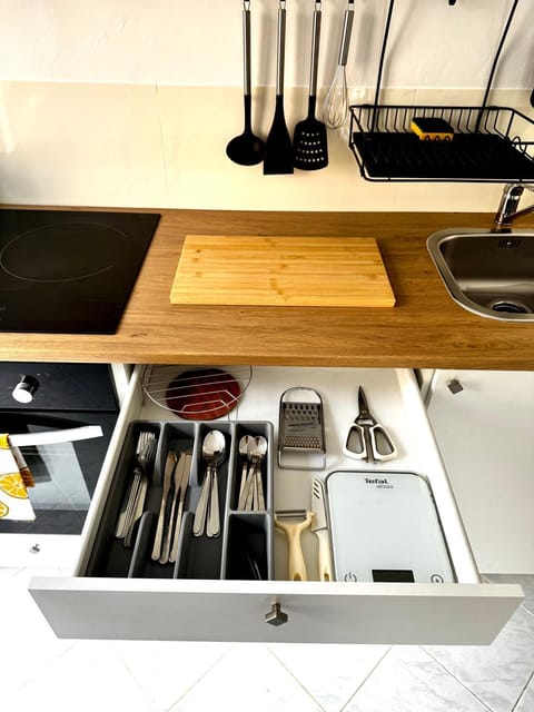 Le Saint Michel - MENTON#MONACO - 6 PERSONS - Parking- bord de mer Apartment in Menton