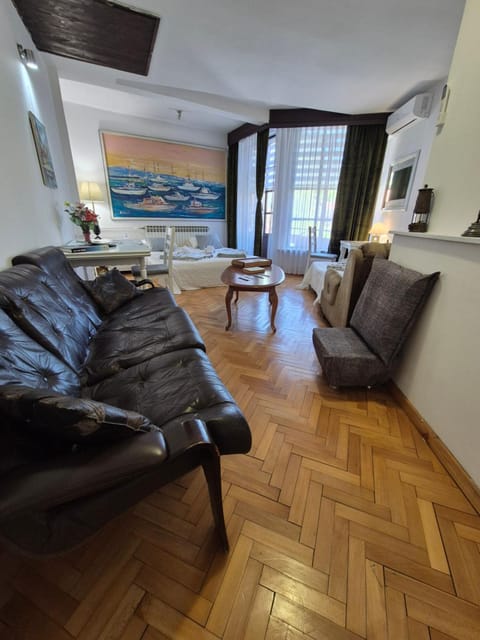 Bed, Balcony/Terrace, Seating area, Bedroom, air conditioner
