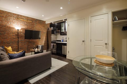 TV and multimedia, Seating area