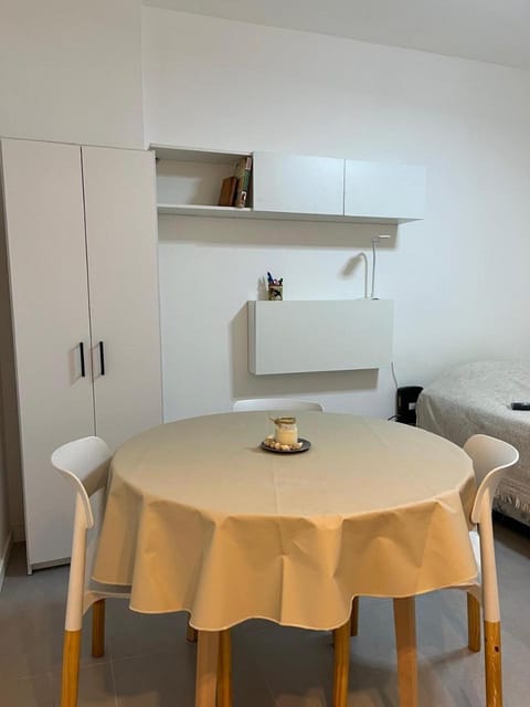 Kitchen or kitchenette, Seating area