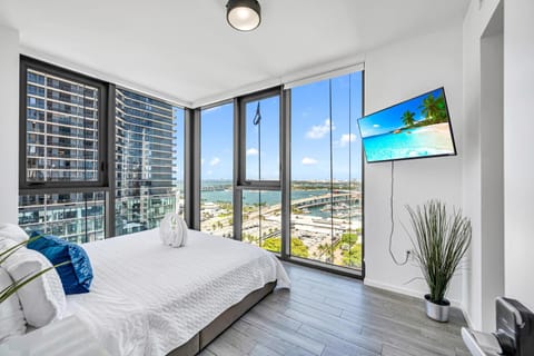 Bedroom, City view, Sea view, Sea view