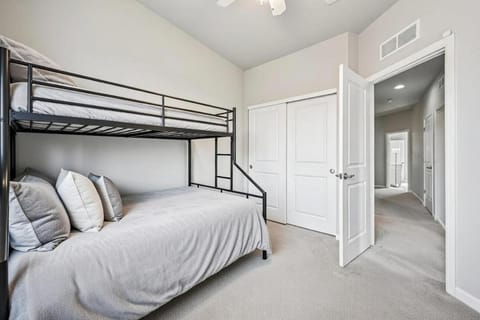 Bed, Bedroom, bunk bed