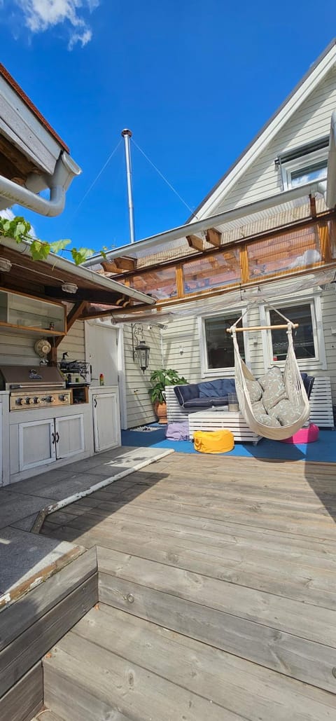 Property building, Balcony/Terrace