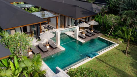 Property building, Garden, View (from property/room), Fitness centre/facilities, Seating area, Swimming pool, internet, sunbed