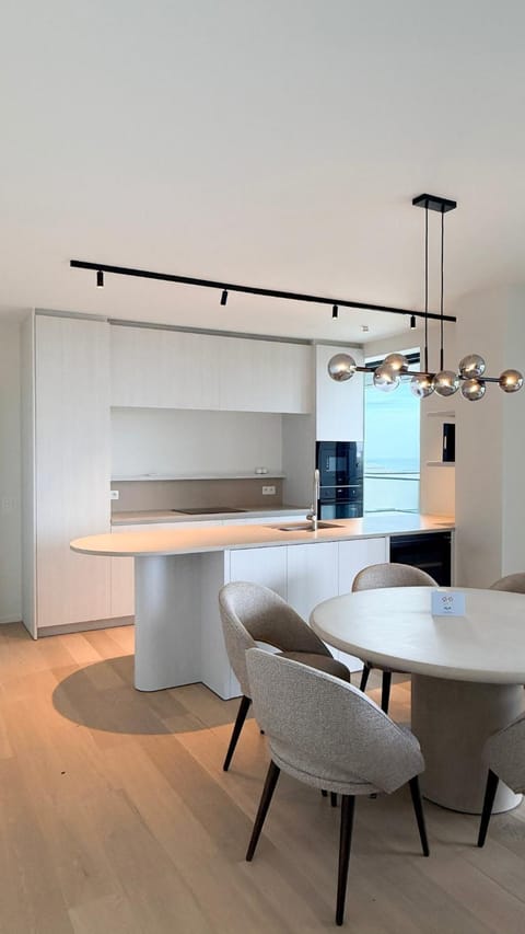 Kitchen or kitchenette, Dining area, kitchen