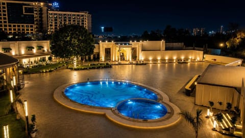 Property building, Swimming pool