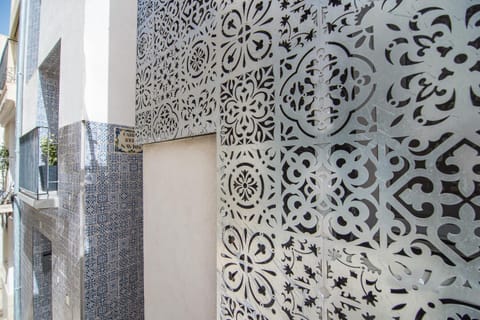 Facade/entrance, Decorative detail