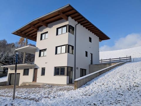 Property building, Winter