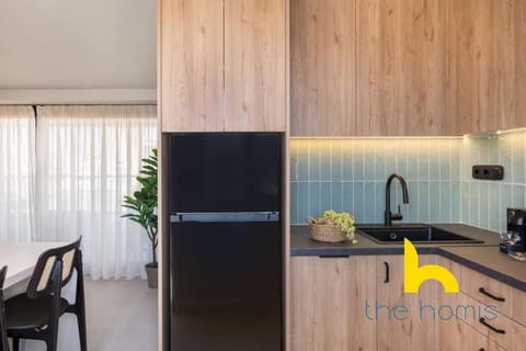 Luxury Maisonette W Jacuzzi & Acropolis View Apartment in Athens