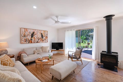 Communal lounge/ TV room, TV and multimedia, Living room, Seating area, Evening entertainment, fireplace
