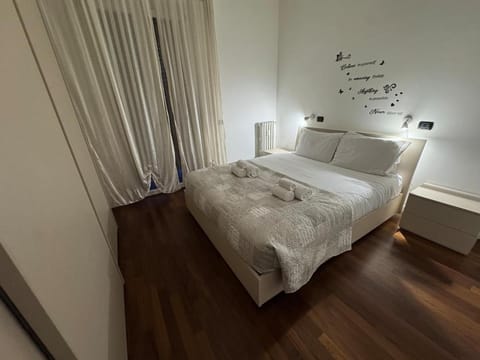 Modern Ideal for families 900m Arena Apartment in Verona