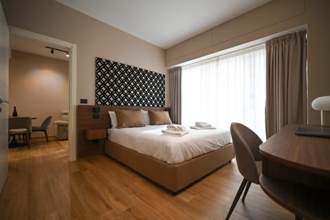 Bed, Living room, Photo of the whole room, Seating area, Bedroom