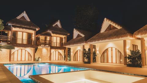 Property building, Swimming pool