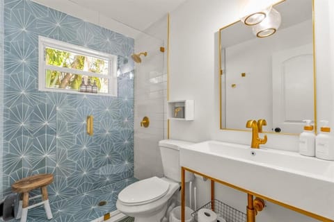 Luxury Palm Beach Duplex Near A1A & Beach House in Ocean Ridge