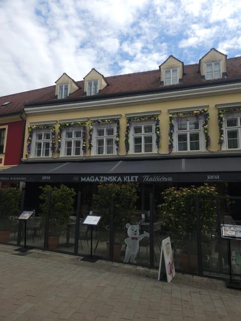Property building, Day