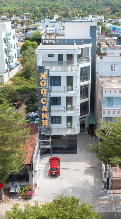 Property building, Day, Neighbourhood, Bird's eye view, Street view, Location, Parking