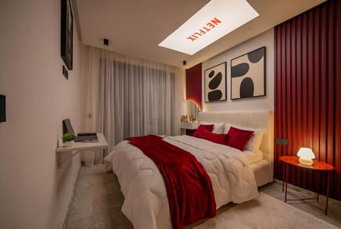 Photo of the whole room, Bedroom