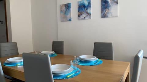 Dining area, Lunch