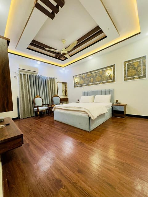 Bed, Bedroom, air conditioner