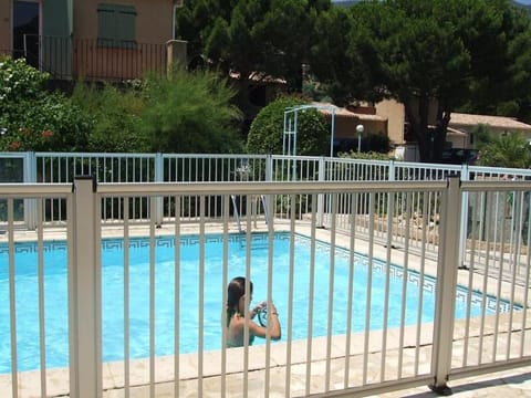 Pool view, Swimming pool, children, sunbed