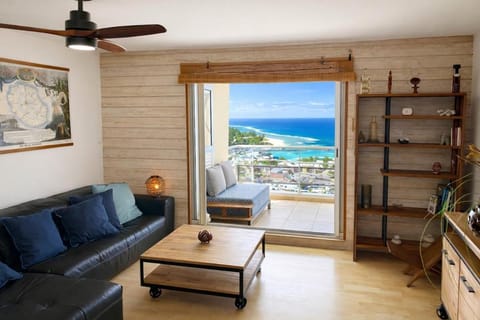 Day, Natural landscape, View (from property/room), Balcony/Terrace, Living room, Seating area, Sea view