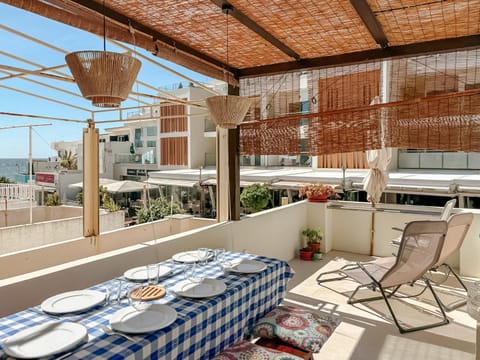 Balcony/Terrace, Diving