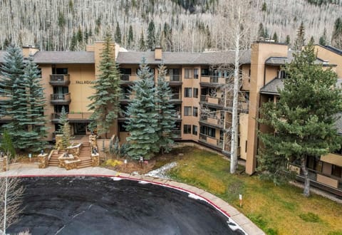 Vail 2BR Home Hot Tub 5 Minutes to Slopes House in Vail