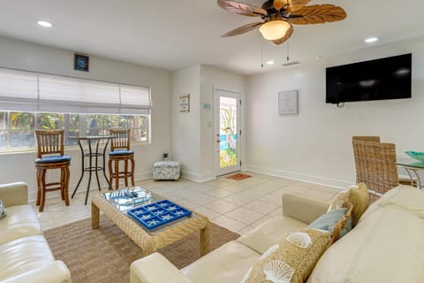 Steps to Sand Clearwater Family Home with Game Room House in Clearwater Beach