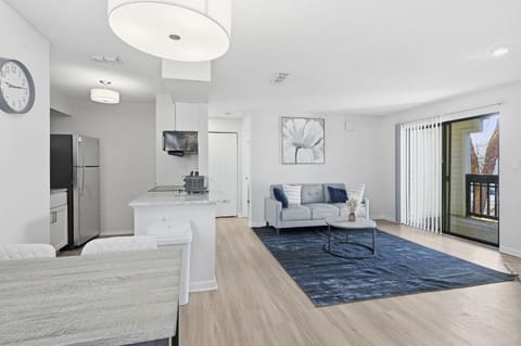 Contemporary Comfort at 502 Apartment in Jeffersontown