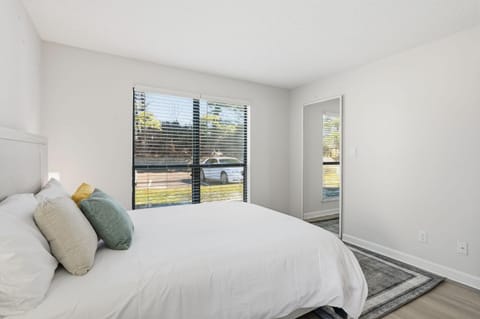 Modern Ease at The Taylor Apartment in Jeffersontown