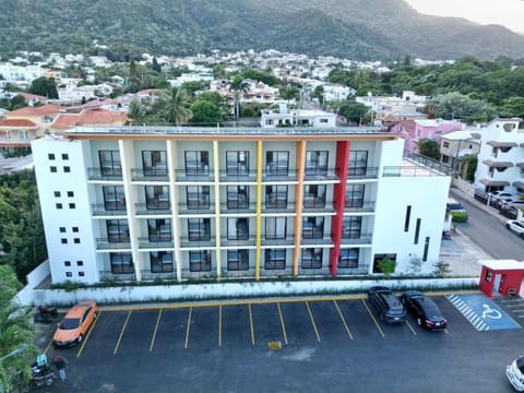 Property building, Neighbourhood, Location