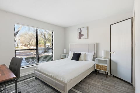 Cozy Modern 1BR at The Taylor Apartment in Jeffersontown