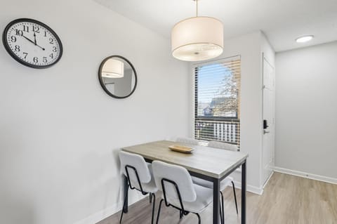 Modern Comfort at The Taylor Apartment in Jeffersontown