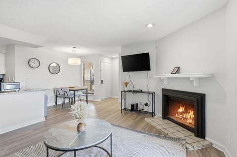 Modern Comfort at The Taylor Apartment in Jeffersontown