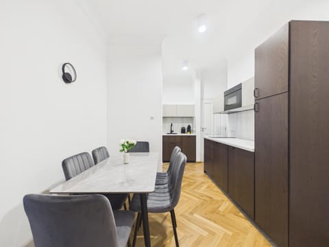 Communal lounge/ TV room, Kitchen or kitchenette, kitchen