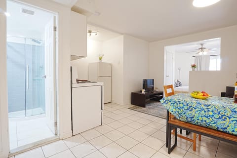 Facade/entrance, Bathroom, TV and multimedia, Living room, Photo of the whole room, Dining area, Bedroom, kitchen