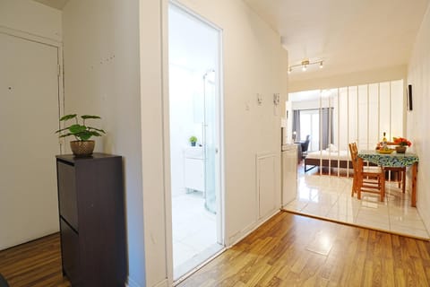 Seating area, Dining area, Bedroom