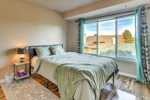 Extended Stay in Denver Area! Pet-Friendly Retreat House in Aurora