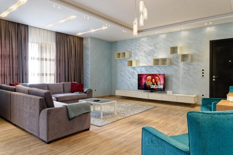 Communal lounge/ TV room, TV and multimedia, Living room, Seating area, Evening entertainment