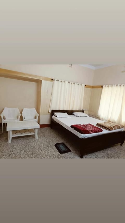 Bed, Living room, Bedroom