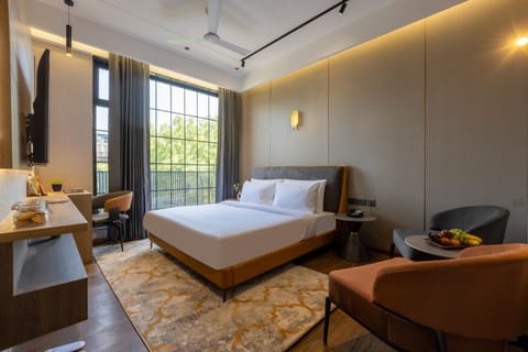 Bed, Balcony/Terrace, Seating area, Bedroom
