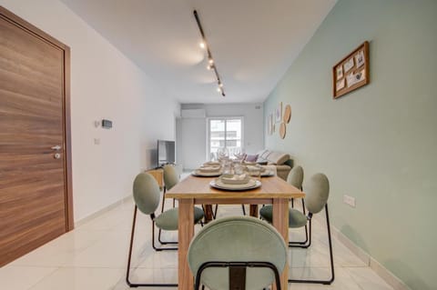 Designer 4 BR Family Apartment with Side Sea View Apartment in Saint Paul's Bay