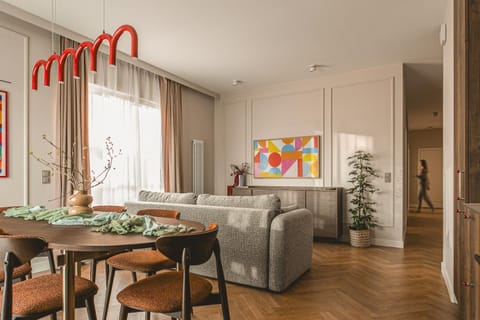 TV and multimedia, Living room, Dining area