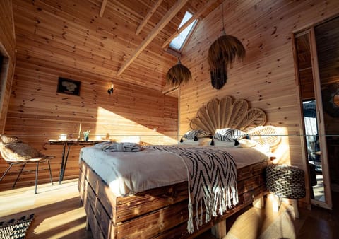 Bed, View (from property/room), View (from property/room), Photo of the whole room, Bedroom