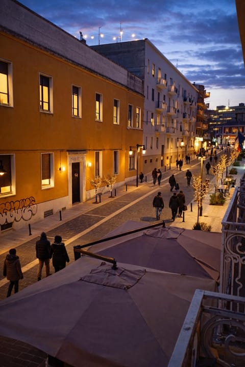 Property building, Restaurant/places to eat, View (from property/room), City view