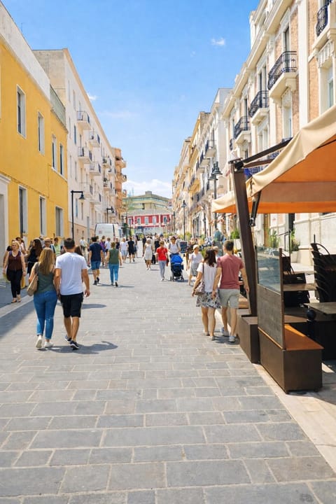 Property building, Quiet street view