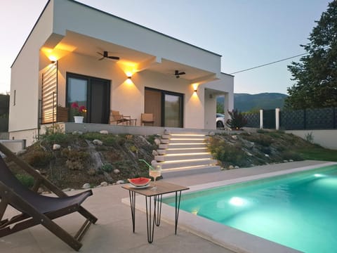 Property building, Mountain view, Pool view